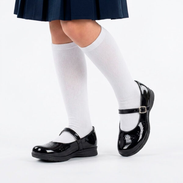 ZAPATO DE CHAROL PARA NIÑA